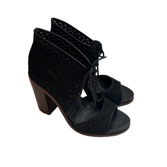 Gianni Bini Sandals Womens 8M Black Gypsy Block Heel Peep Toe Lace Up Perforated - Picture 1 of 12